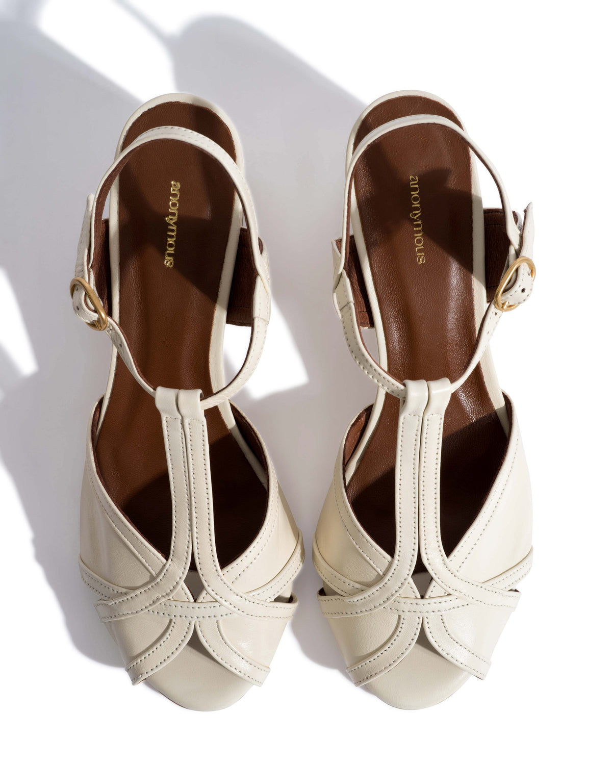 Therese 55 Shiny lamb White sand