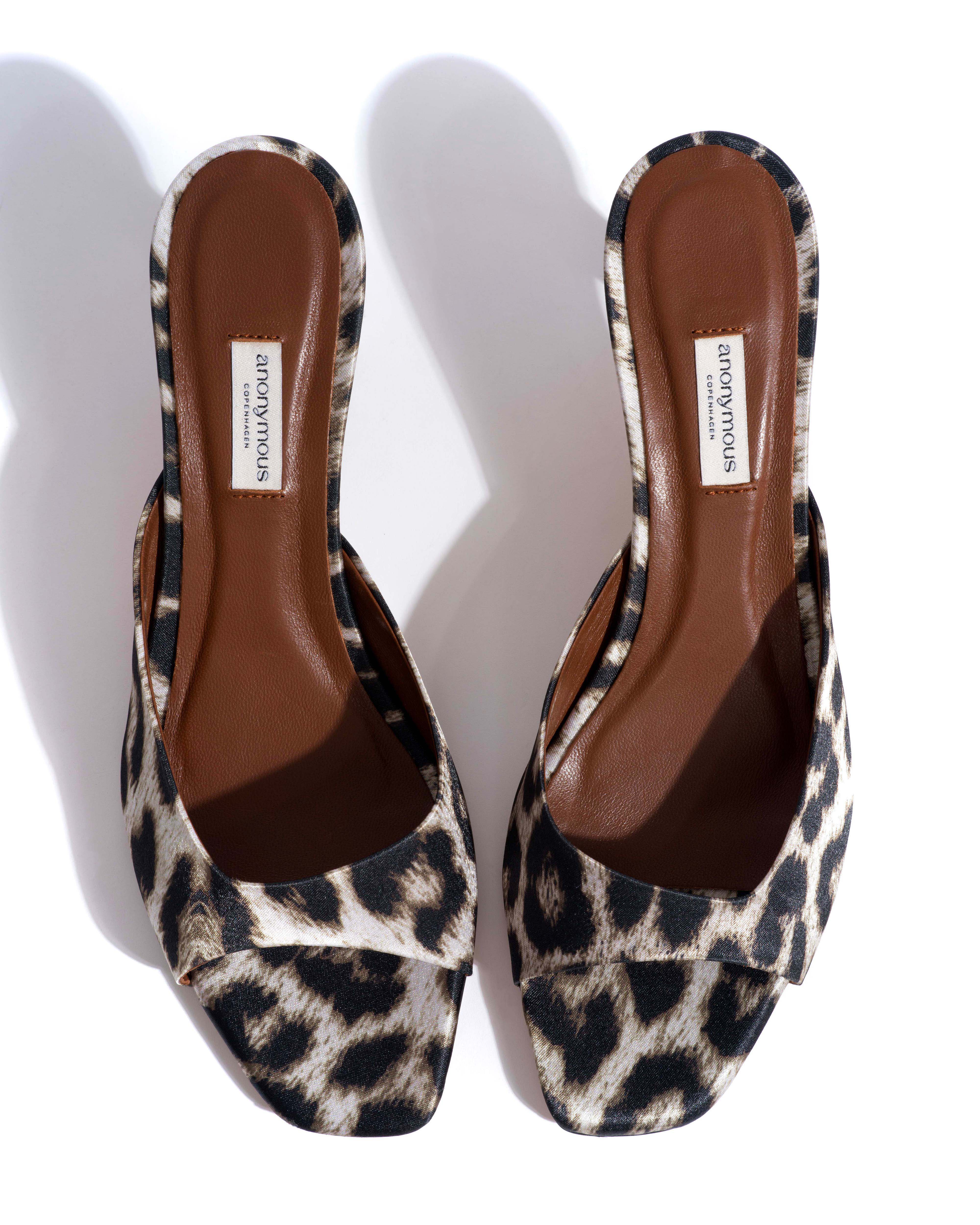 Mazy 55 Satin print Snow leopard