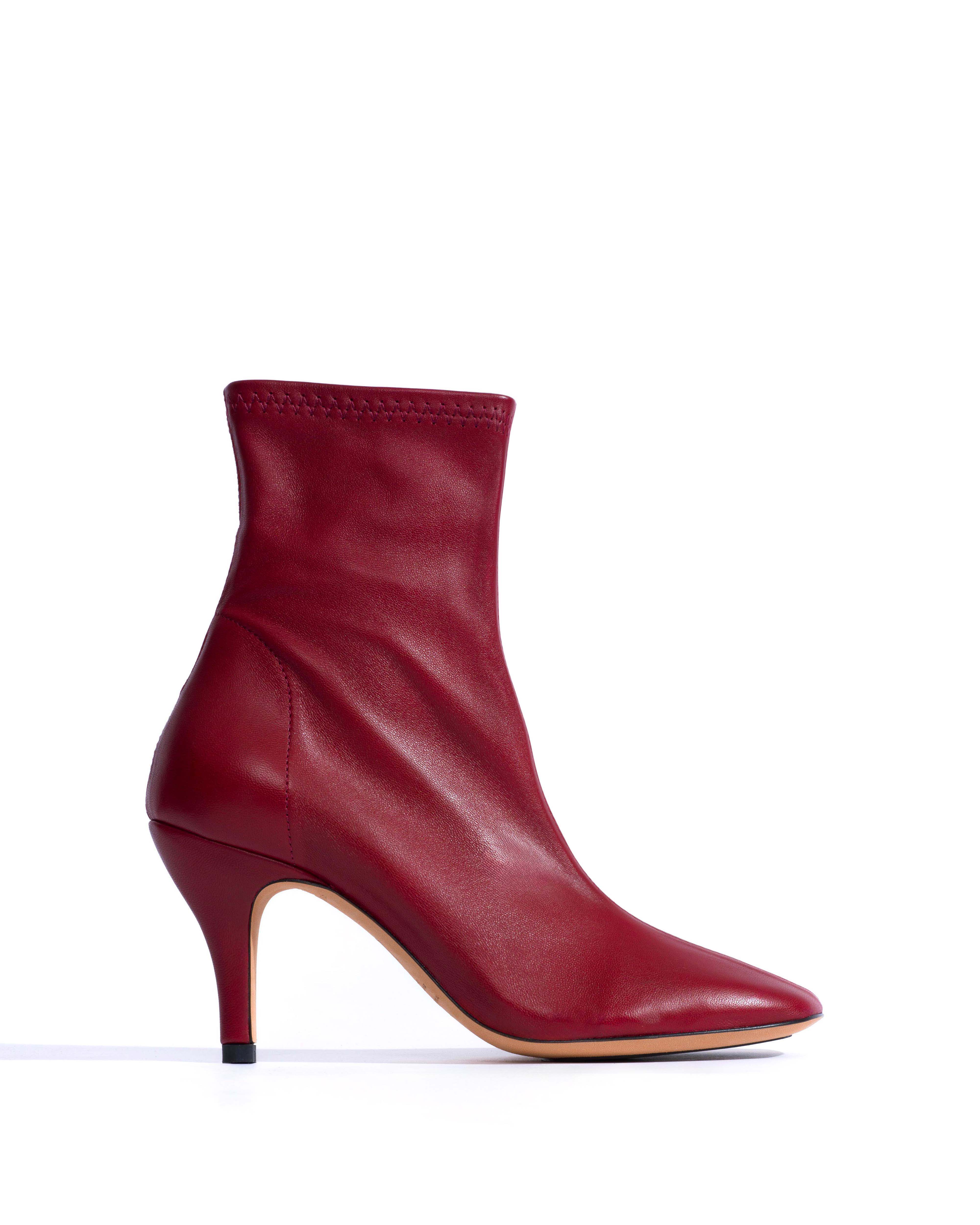 Adriana 80 Silky lamb Pomegranate