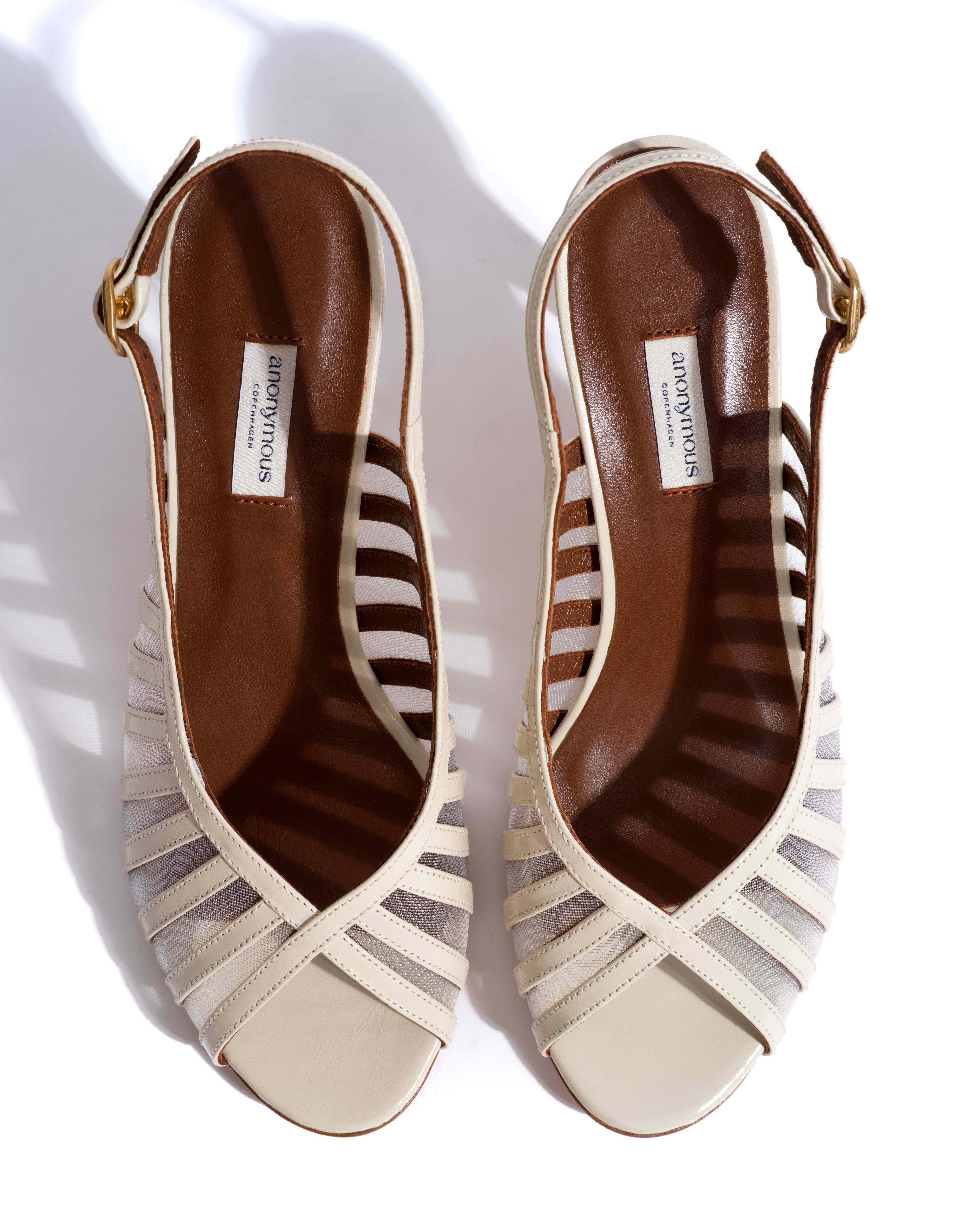 Carminho 75 mesh Crinkled polished goat & mesh White sand