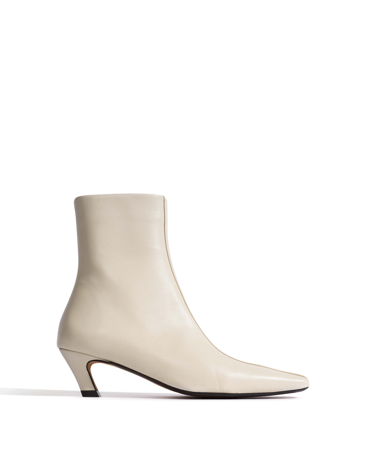 Leyla Shiny lamb White sand