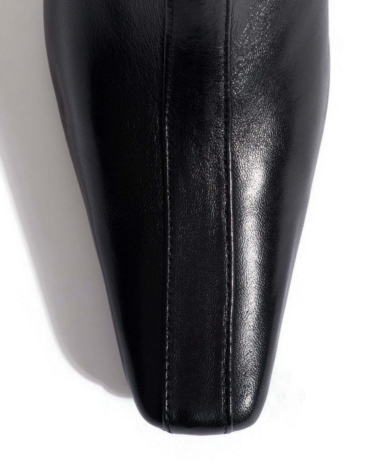 Leyla Shiny lamb Black