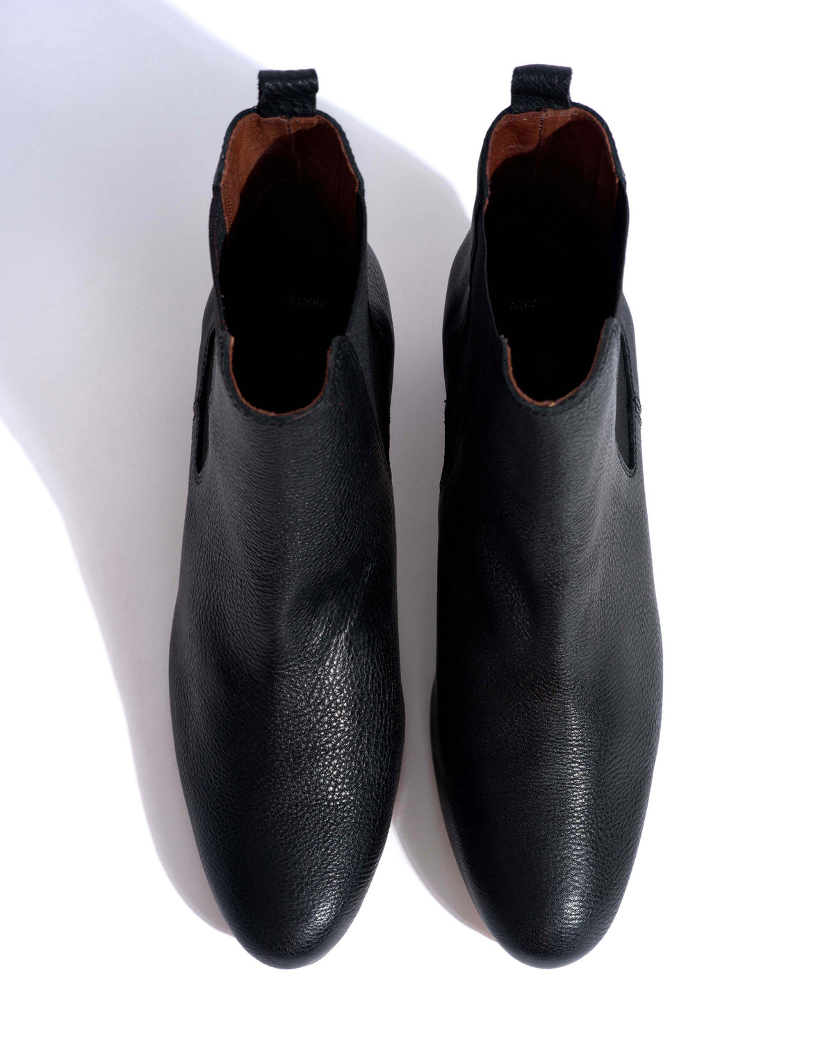 Niabella Natural grain soft calf Black