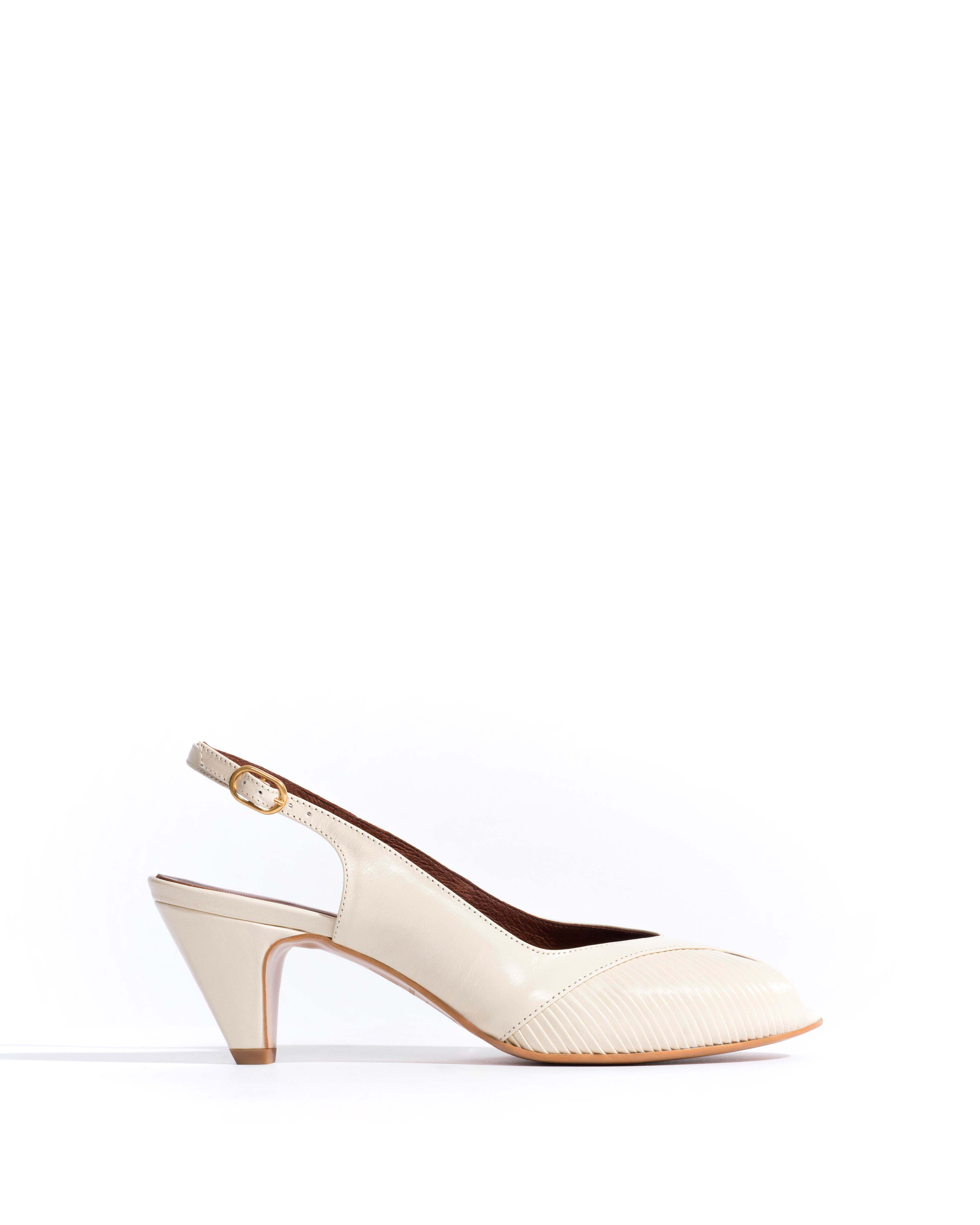 Cassandra 50 stiletto Crinkled polished goat White sand