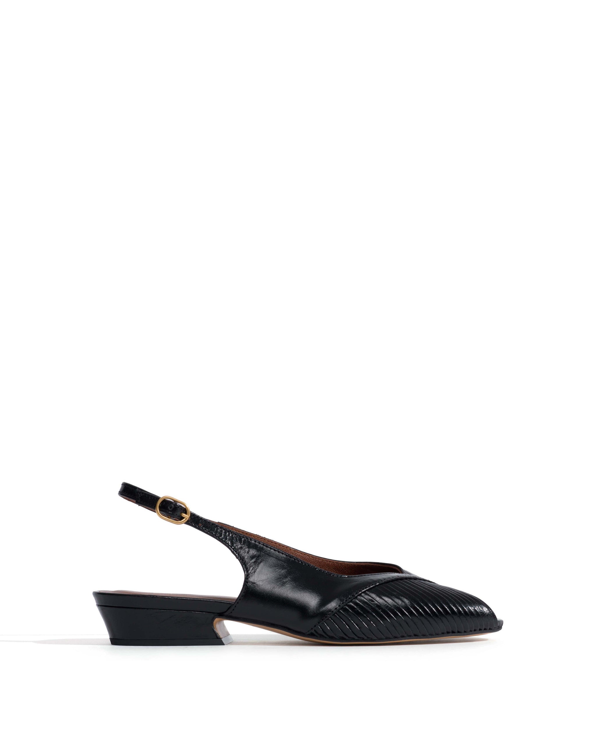 Cassandra 25 Crinkled polished goat Black