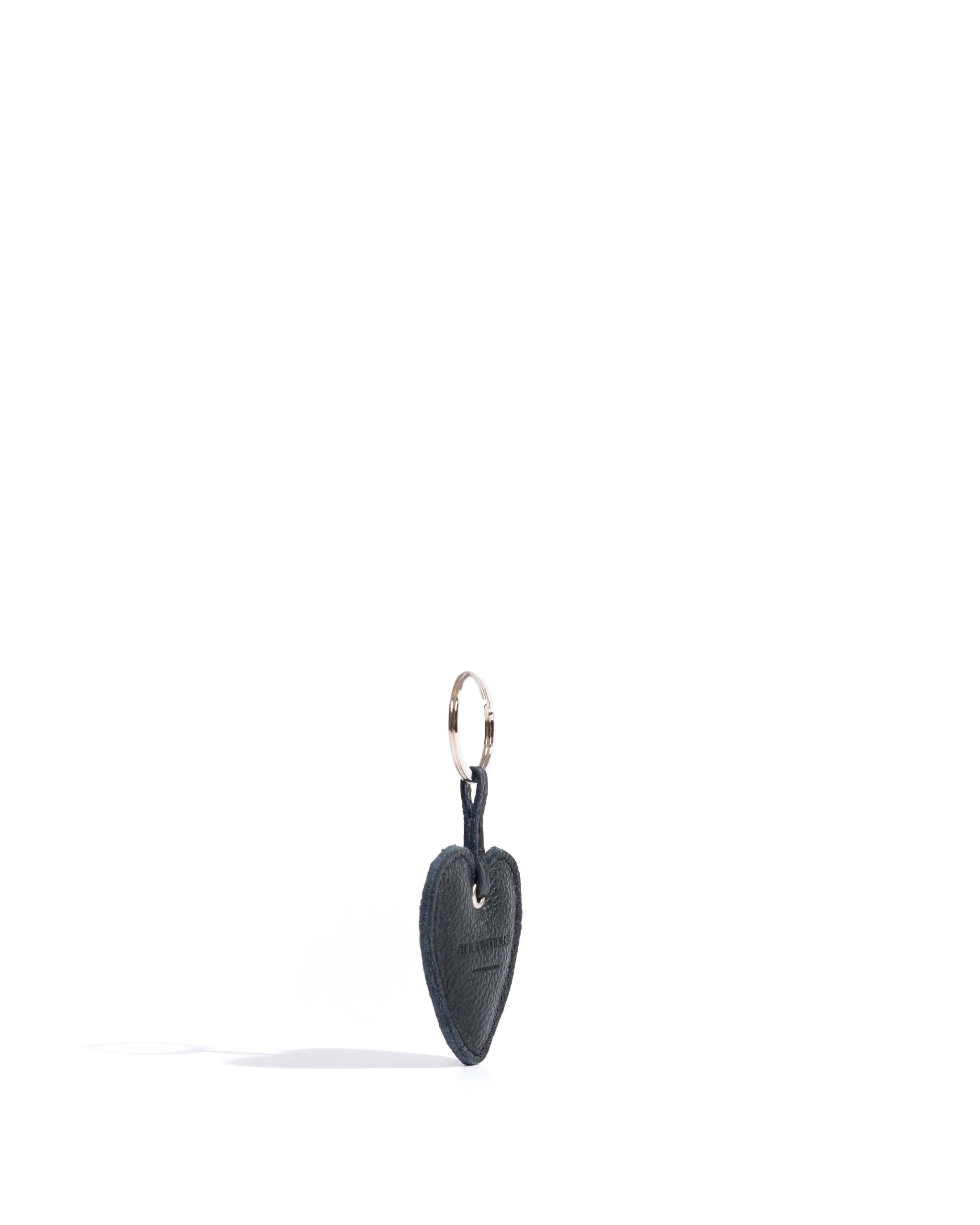 Heart keyring Pebbled soft calf Black - Anonymous Copenhagen Small Leather Goods