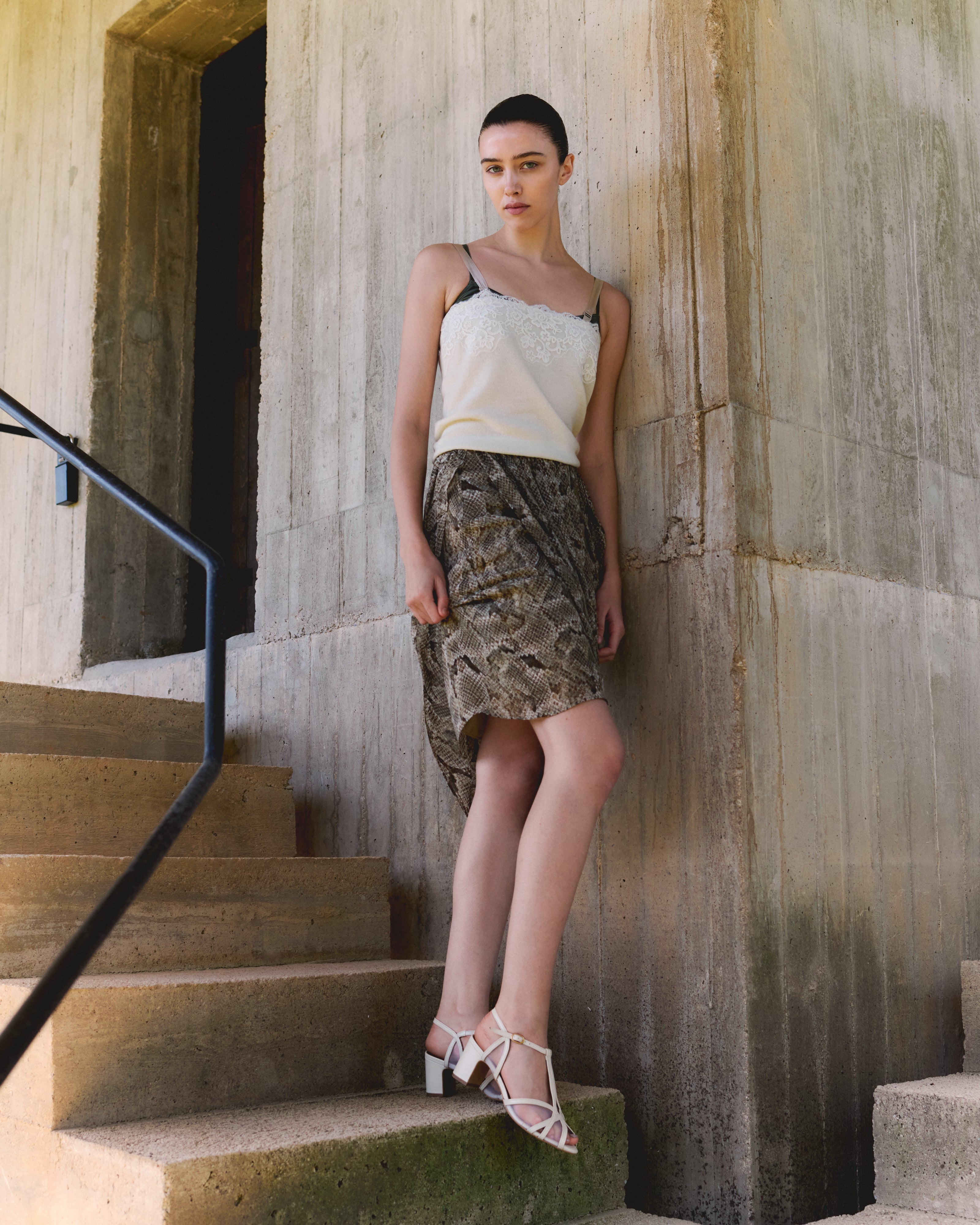 Therese 55 block mesh Shiny lamb & mesh White sand