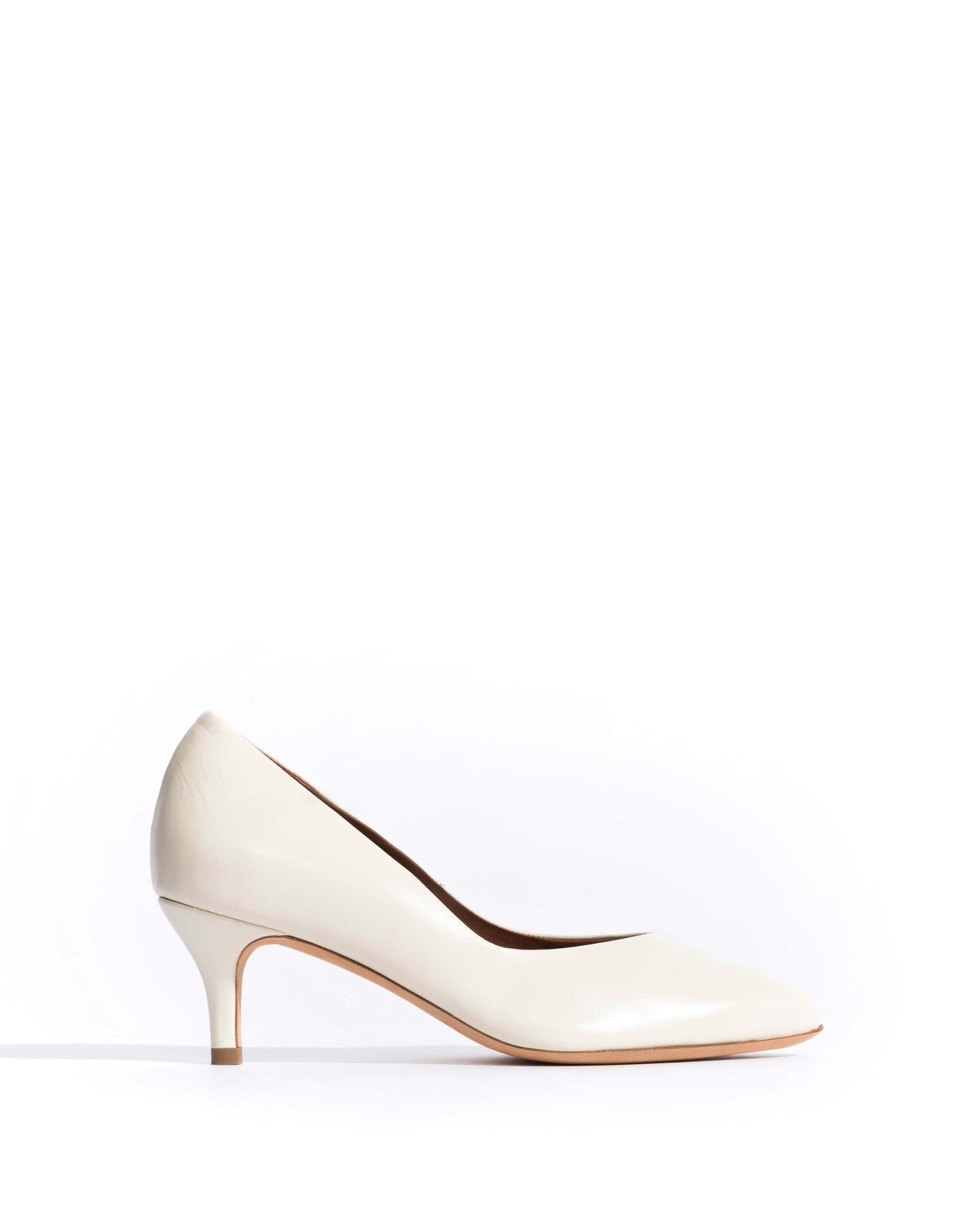 Trini 55 Shiny lamb White sand