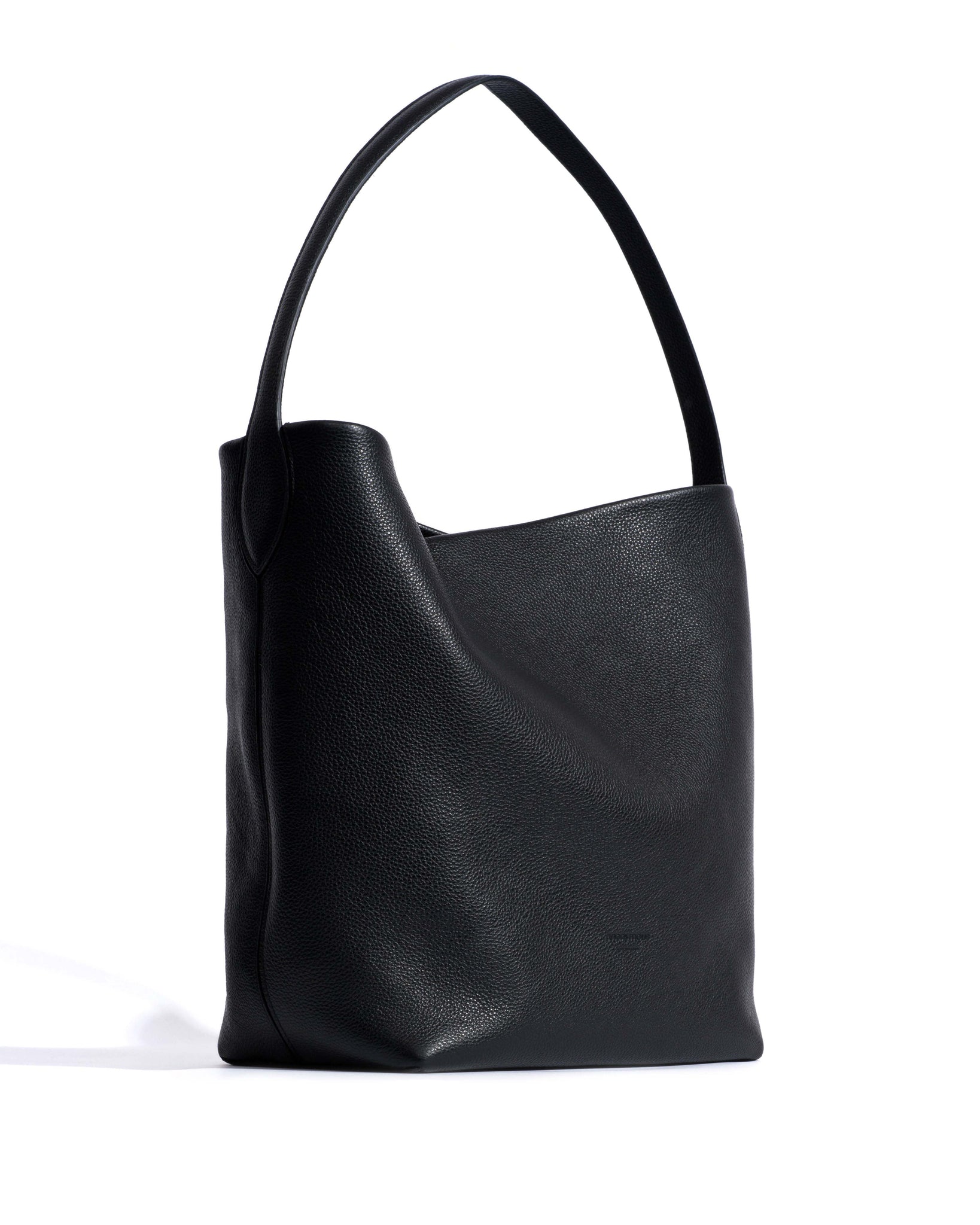 Versa everyday bag Pebbled soft calf Black