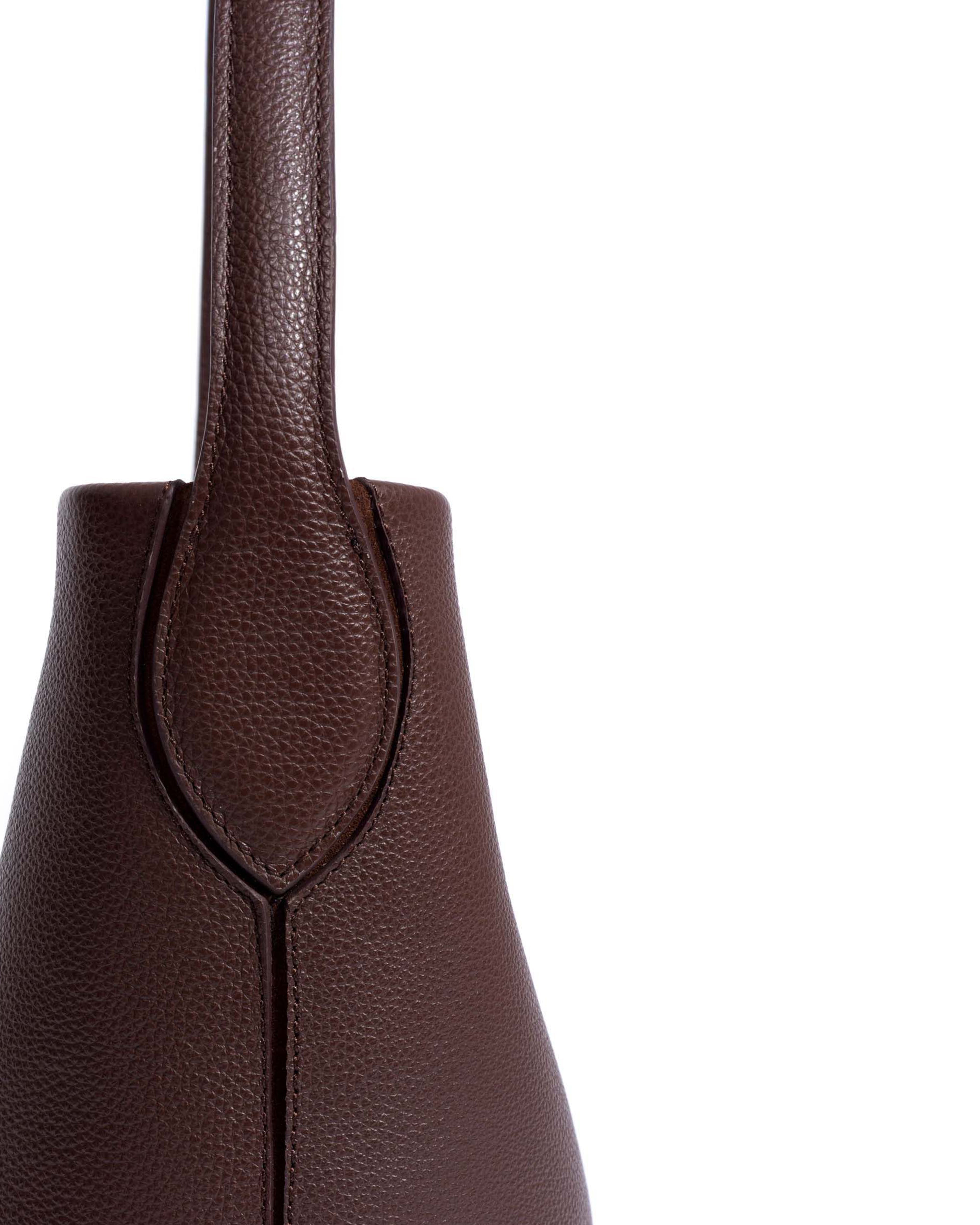 Versa petite bag Pebbled soft calf Chocolate