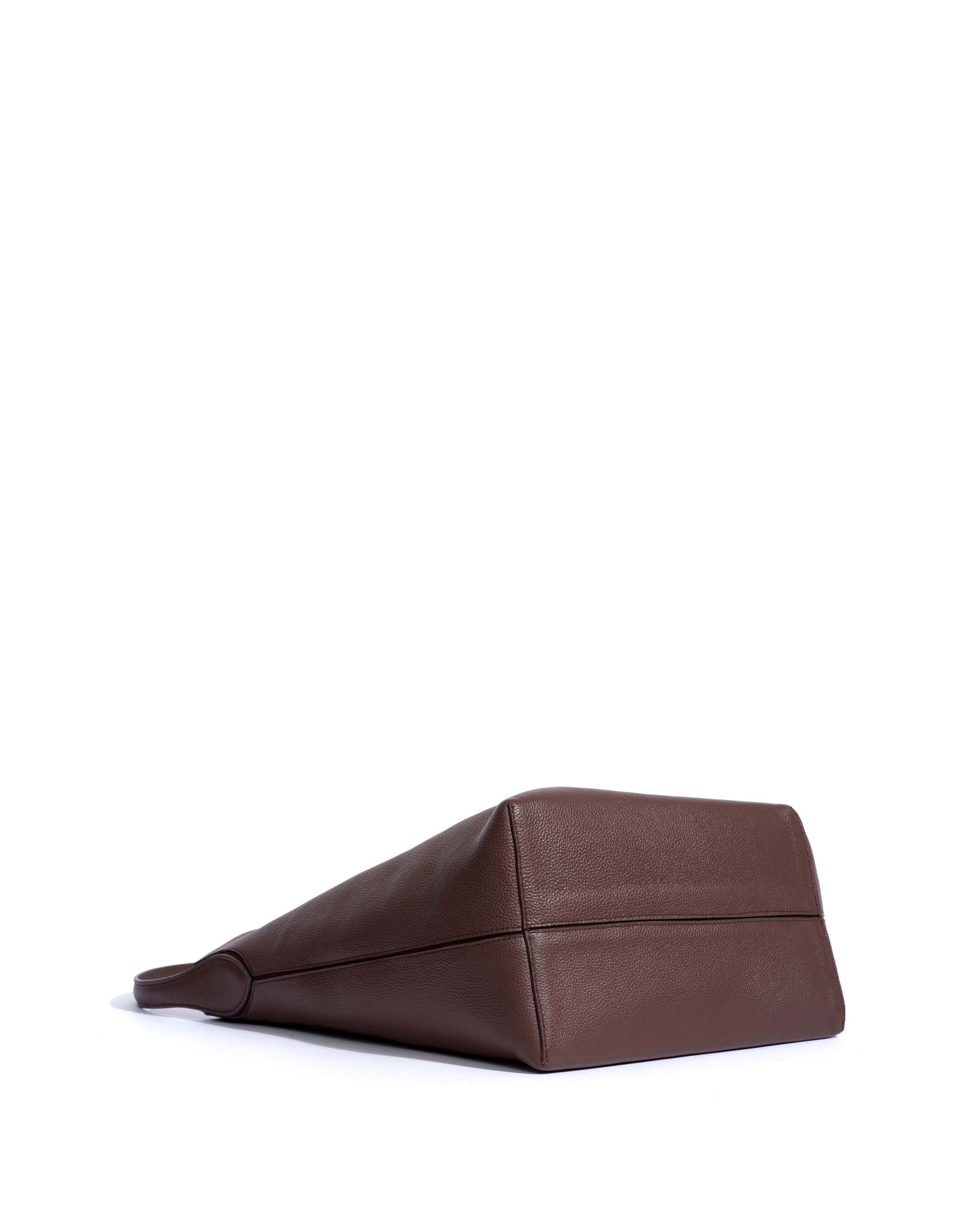 Versa everyday bag Pebbled soft calf Chocolate