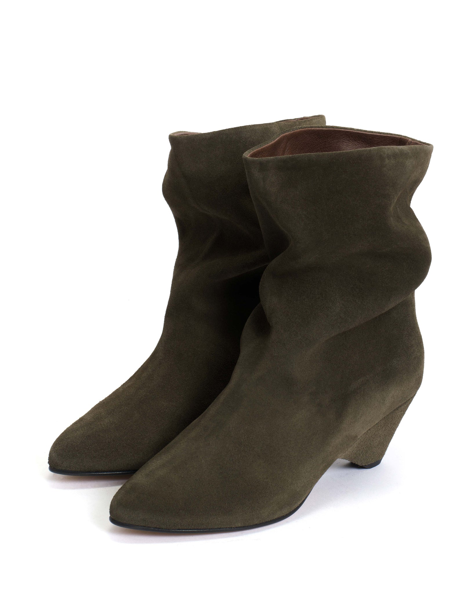 Vully 50 Triangle Calf Suede Moss green - Anonymous Copenhagen