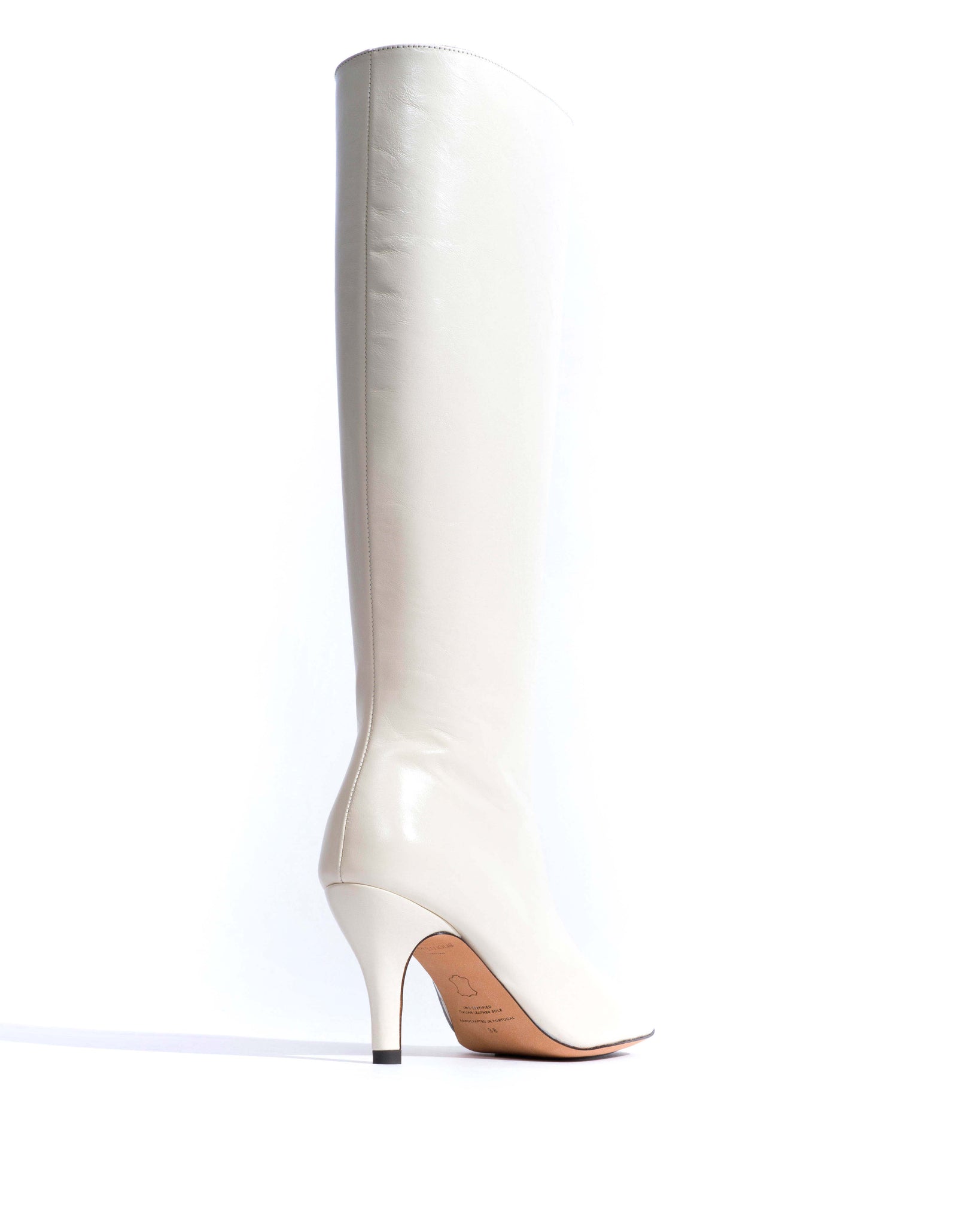 Kali 80 Crinkled polished goat White sand