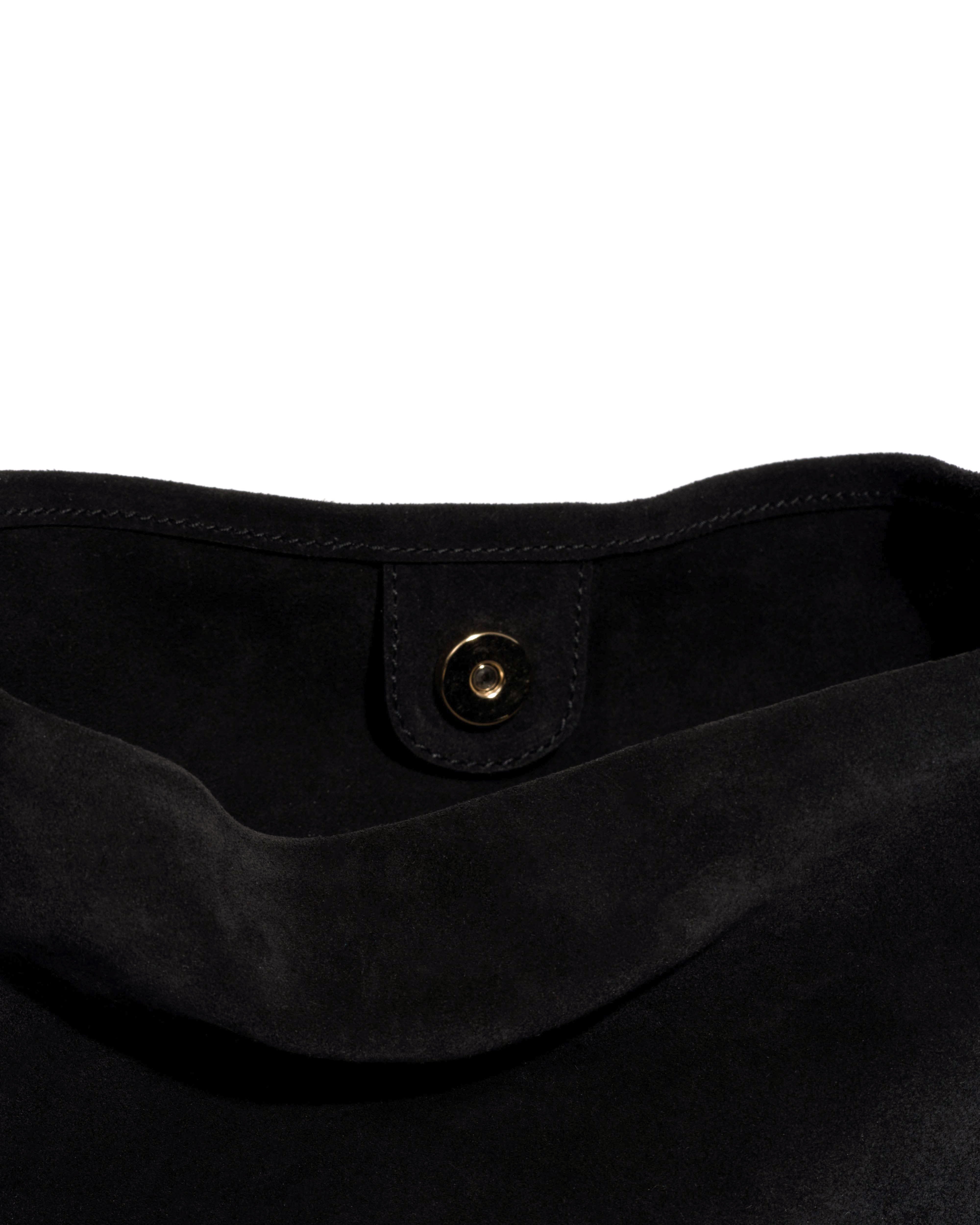 Versa slouchy everyday bag Calf suede Black