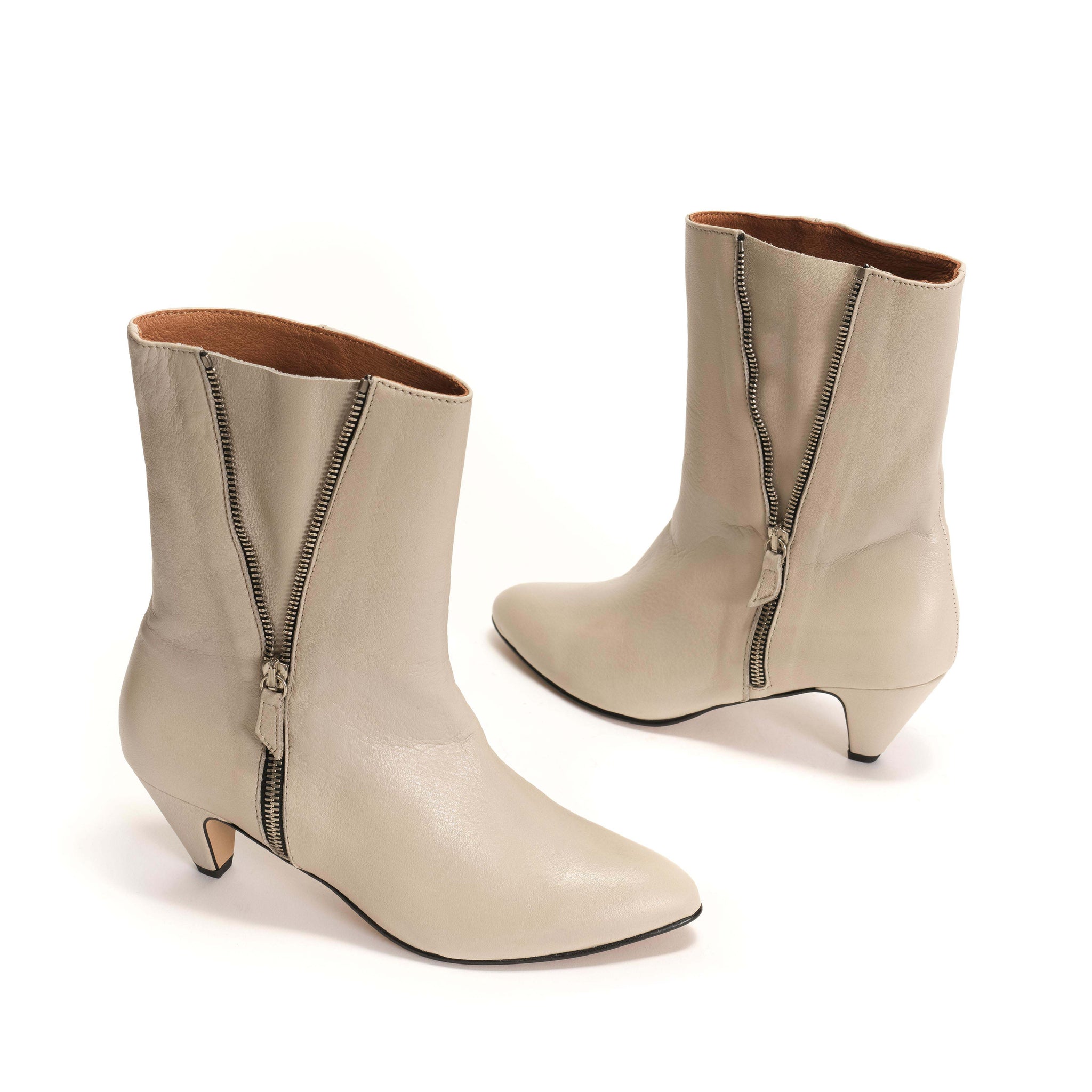 Livianna 50 stiletto Calf nappa Ash Silver zip - Anonymous Copenhagen