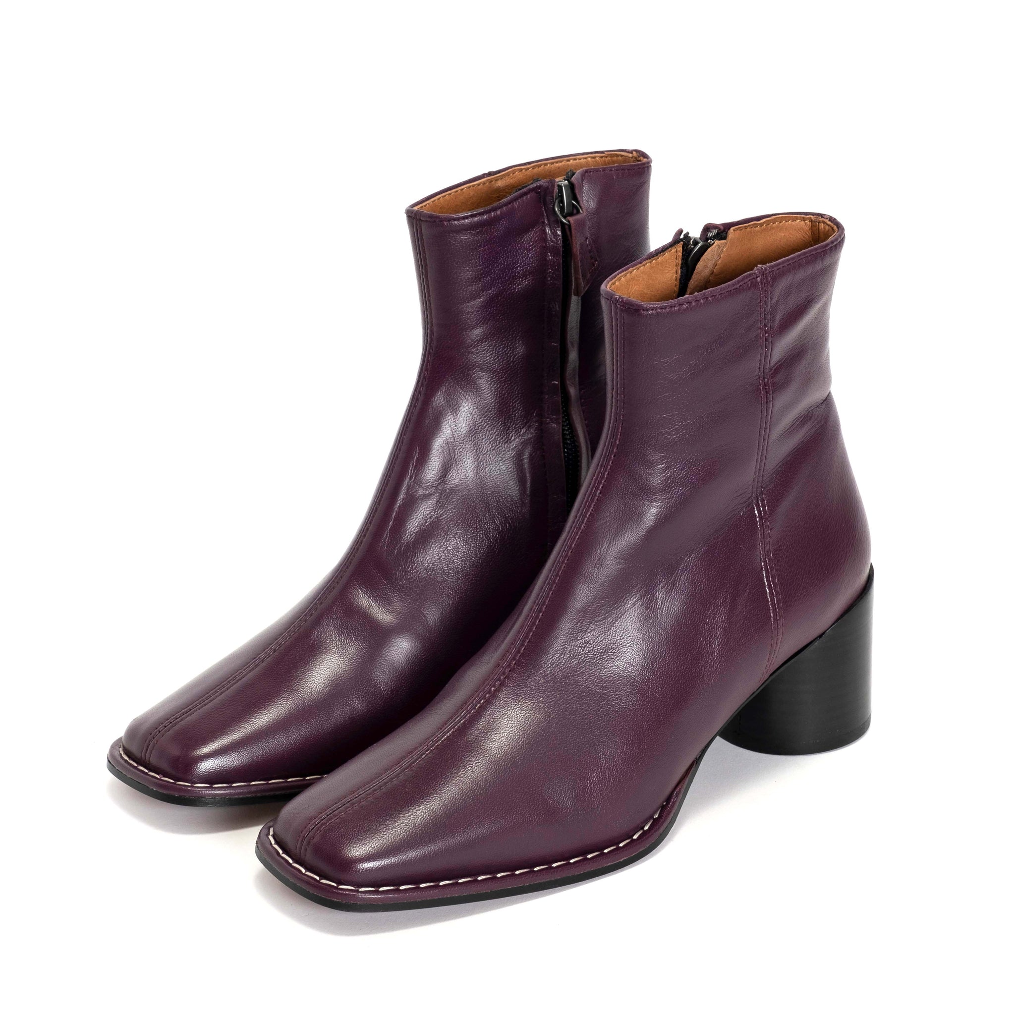 Shamie Shiny lamb Aubergine - Anonymous Copenhagen