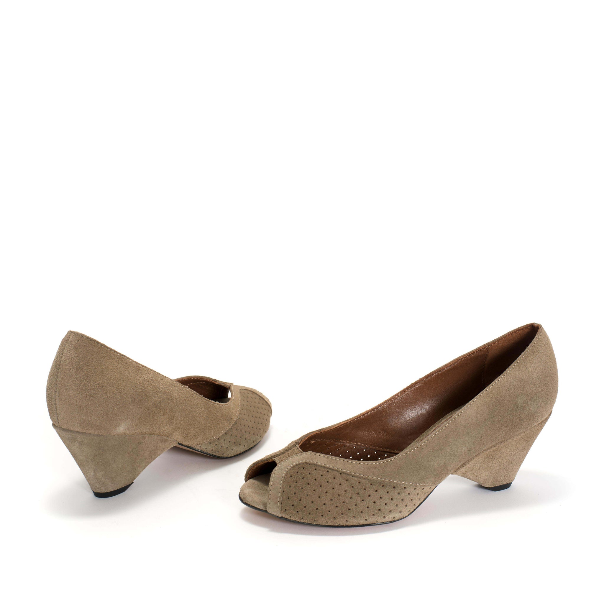 Tiffany triangle Calf suede Mushroom - Anonymous Copenhagen