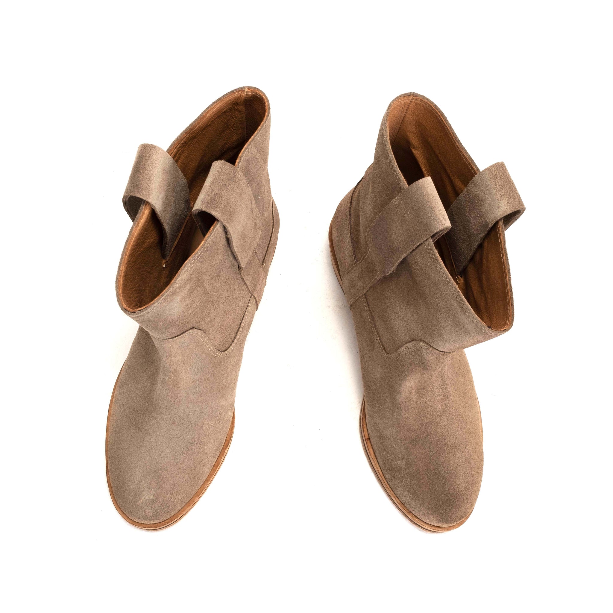 Lona Oily Calf Suede Mushroom - Anonymous Copenhagen