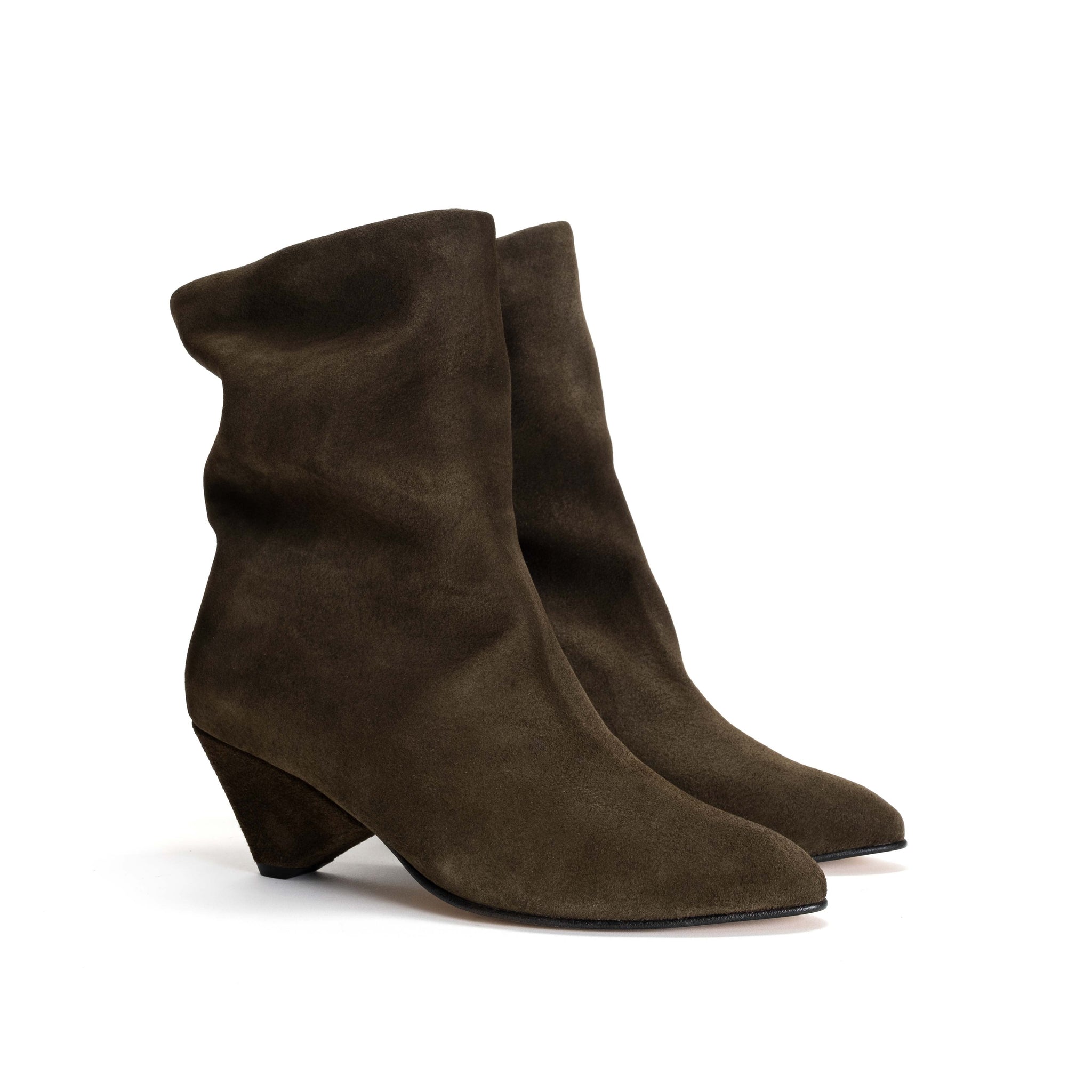 Vully 50 Triangle Calf Suede Moss green - Anonymous Copenhagen